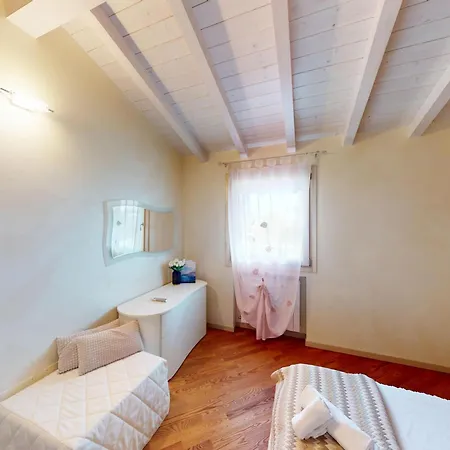 Σαλέ Maison Belvedere Free Wifi By Bookinggardalake Manerba del Garda